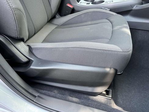 Certified 2025 Subaru Crosstrek 2.0i Premium image 9