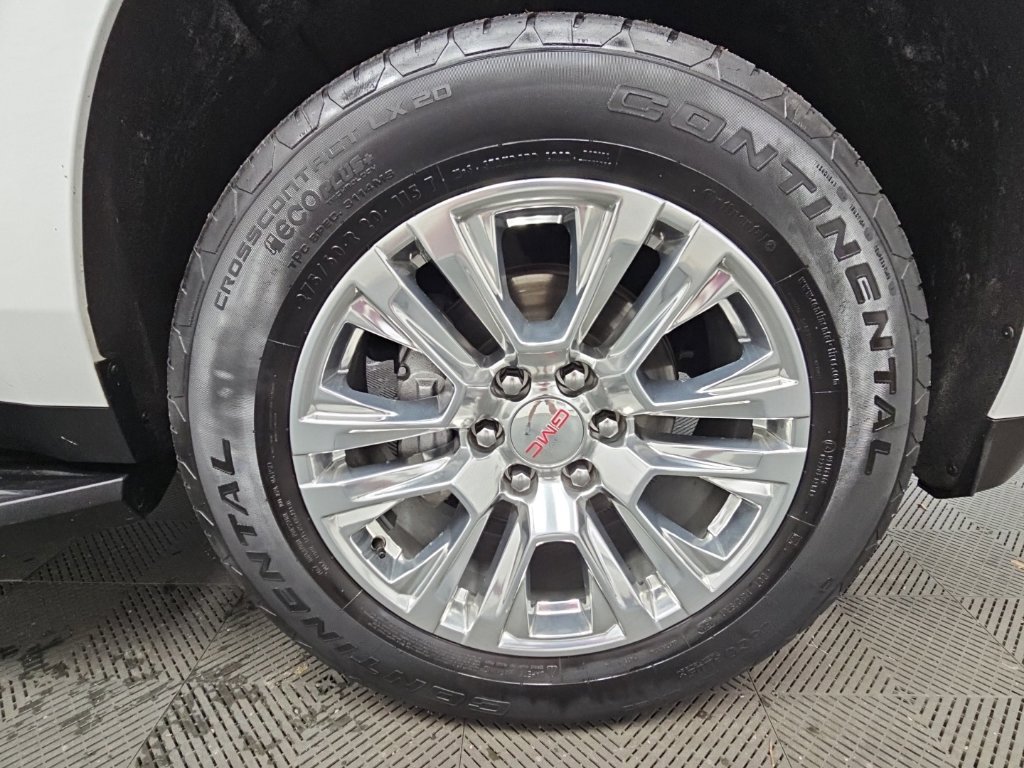 Certified 2025 GMC Yukon Denali RWD image 49