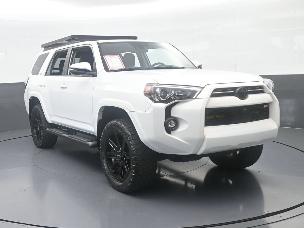 Used 2024 Toyota 4Runner SR5 Premium w/ Moonroof Package AWD/4WD image 9