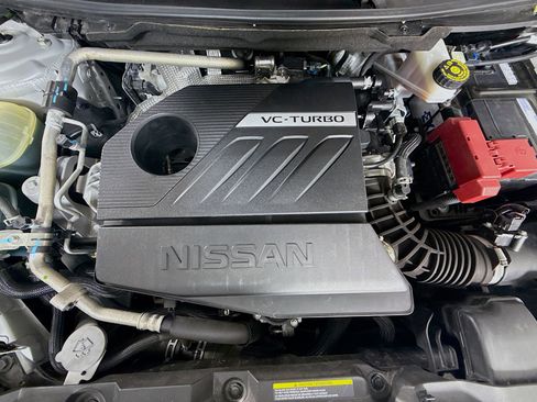 Used 2023 Nissan Rogue SV image 39