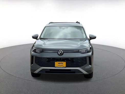 Used 2026 Volkswagen Tiguan SE AWD/4WD image 4