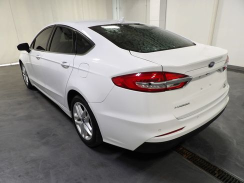 Used 2020 Ford Fusion SE FWD image 6