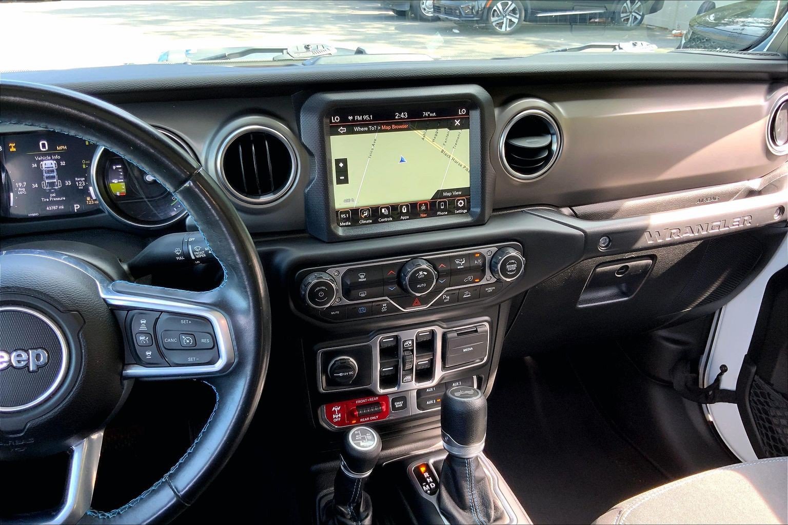 Used 2021 Jeep Wrangler Unlimited Rubicon 4xe w/ Safety Group AWD/4WD image 8