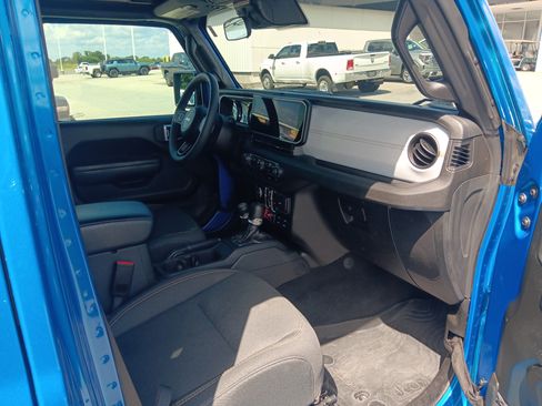Used 2024 Jeep Wrangler Unlimited Sport AWD/4WD image 20