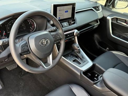 Used 2025 Toyota RAV4 XLE Premium image 11