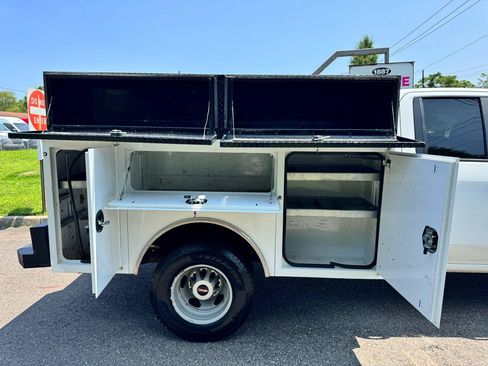 Used 2021 GMC Sierra 3500 4x4 Double Cab w/ Convenience Package image 17