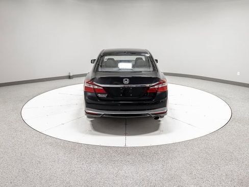 Used 2016 Honda Accord EX-L image 32