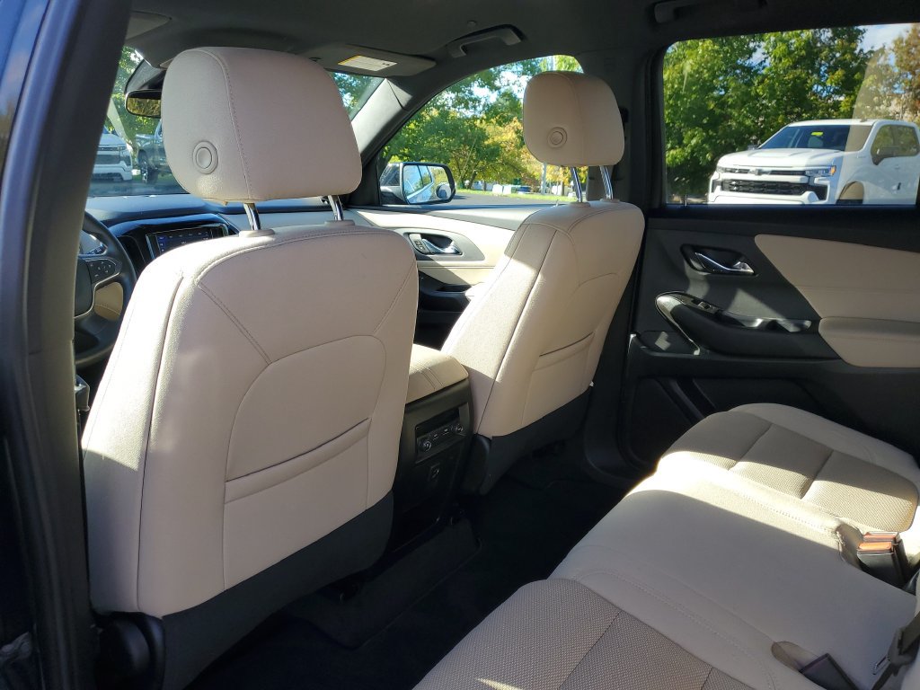 Used 2023 Chevrolet Traverse LS AWD/4WD image 28