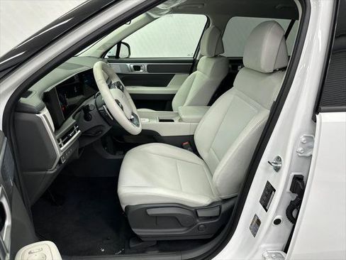 New 2026 Hyundai Santa Fe SE FWD image 9