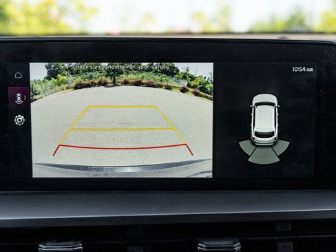 Used 2024 Kia Telluride LX FWD image 32