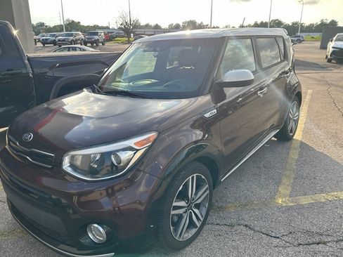 Used 2017 Kia Soul + w/ Option Group 041 FWD image 2
