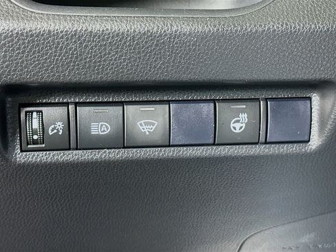 Used 2020 Toyota RAV4 XLE w/ XLE Grade Weather Package image 17