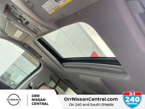 Used 2019 Chevrolet Suburban Premier w/ Premier Plus Edition image 19