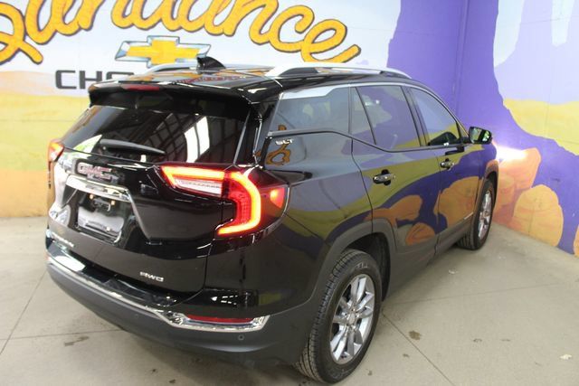 Used 2023 GMC Terrain SLT w/ LPO, Floor Liner Package AWD/4WD image 4