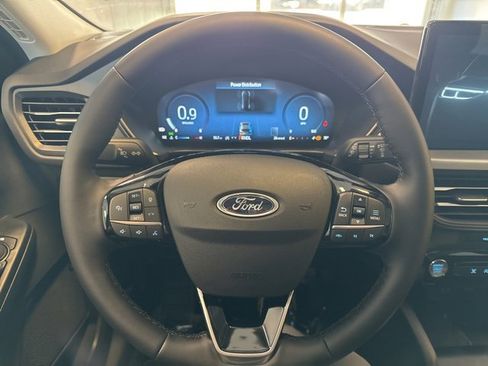 Used 2025 Ford Escape Active w/ Active Premium Tech Pack image 11