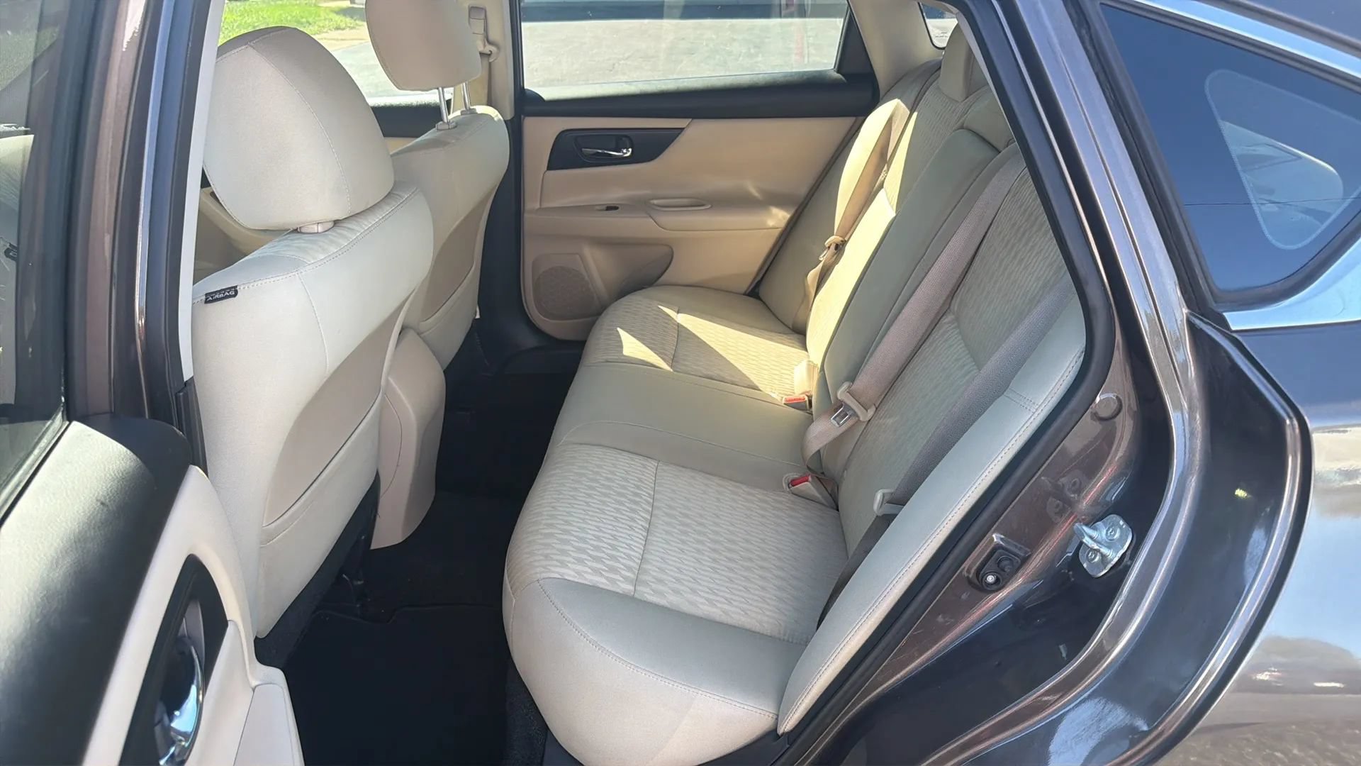 Used 2016 Nissan Altima 2.5 S w/ Power Driver Seat Package FWD image 10