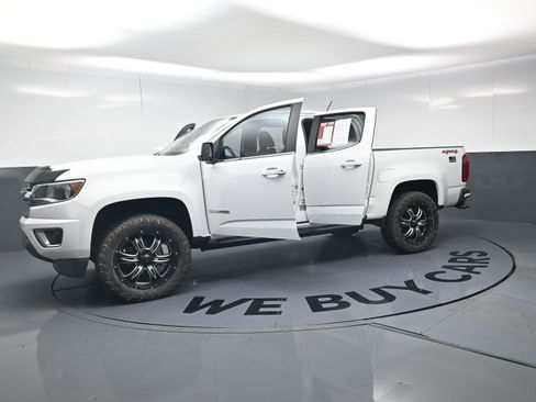 Used 2016 Chevrolet Colorado LT w/ LT Convenience Package image 12