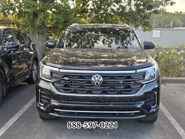 Used 2024 Volkswagen Atlas Cross Sport SEL R-Line AWD/4WD image 9