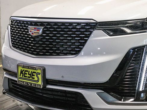 Used 2024 Cadillac XT6 Premium Luxury FWD image 8