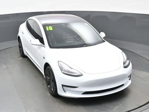 Used 2018 Tesla Model 3 Long Range image 37