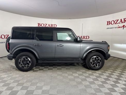 Used 2024 Ford Bronco Outer Banks image 9