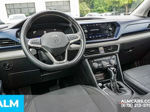 Used 2024 Volkswagen Taos SE FWD image 27