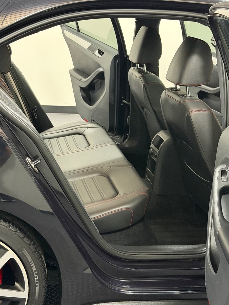 Used 2014 Volkswagen Jetta GLI Autobahn FWD image 10