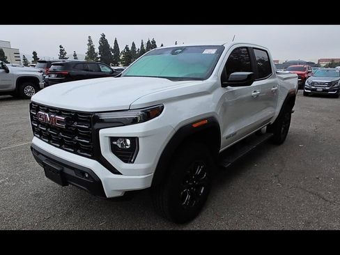 Used 2025 GMC Canyon Elevation w/ Convenience Package RWD image 3