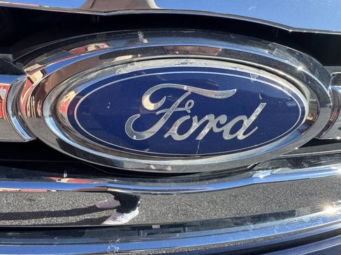 Used 2010 Ford F150 XLT image 12