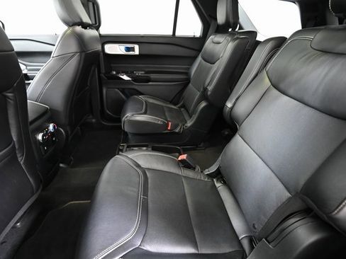 Used 2021 Ford Explorer ST w/ Equipment Group 401A image 9