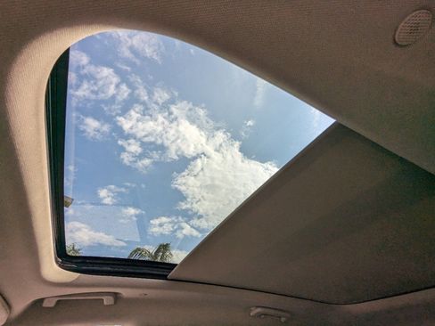 Certified 2023 Lincoln Nautilus Reserve w/ Equipment Group 201A image 23