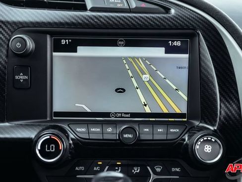 Used 2016 Chevrolet Corvette Stingray Coupe RWD image 16