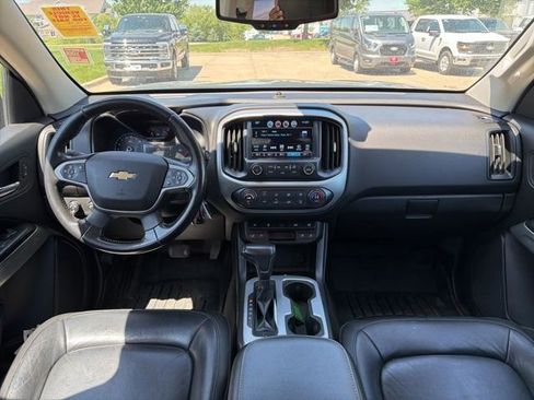 Used 2017 Chevrolet Colorado LT w/ Luxury Package, Chrome AWD/4WD image 17
