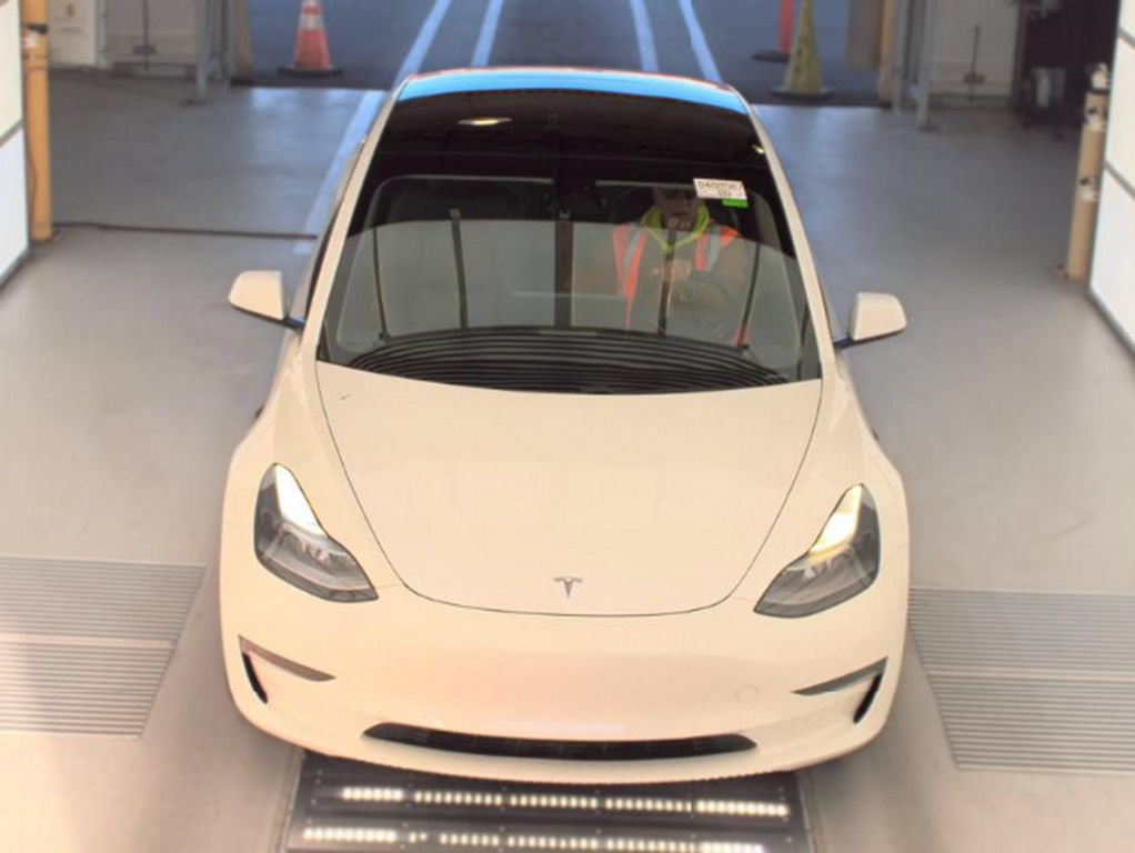Used 2021 Tesla Model 3 Long Range AWD/4WD image 2