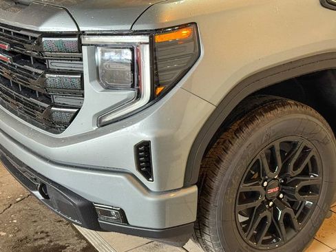 New 2026 GMC Sierra 1500 Elevation image 13