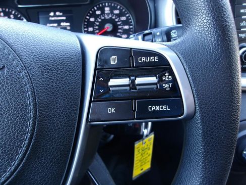 Used 2019 Kia Sorento AWD V6 image 17