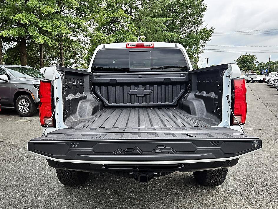 New 2026 Chevrolet Colorado ZR2 AWD/4WD image 5