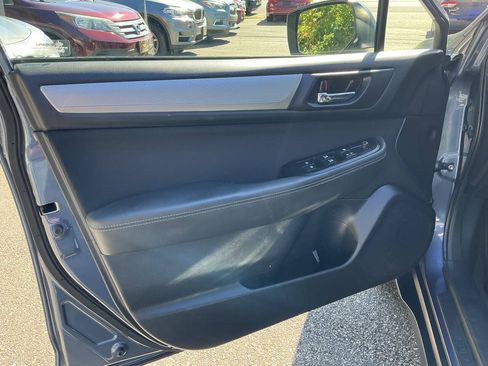 Used 2017 Subaru Outback 2.5i Premium AWD/4WD image 19
