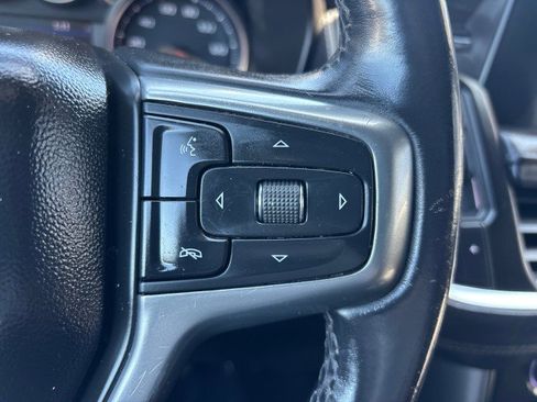 Used 2022 Chevrolet Suburban LS image 16