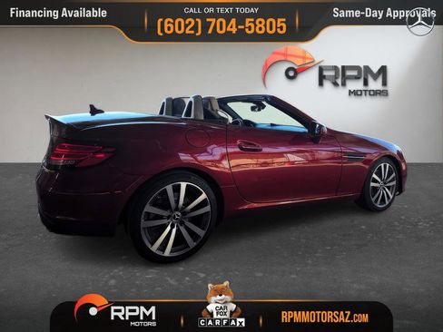 Used 2019 Mercedes-Benz SLC 300 image 32