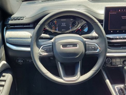 Used 2024 Jeep Compass Latitude AWD/4WD image 24