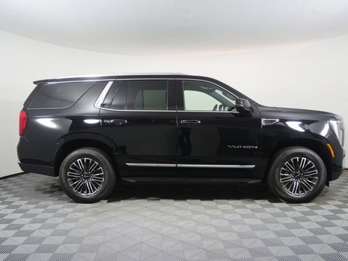 Used 2026 GMC Yukon Elevation AWD/4WD image 2
