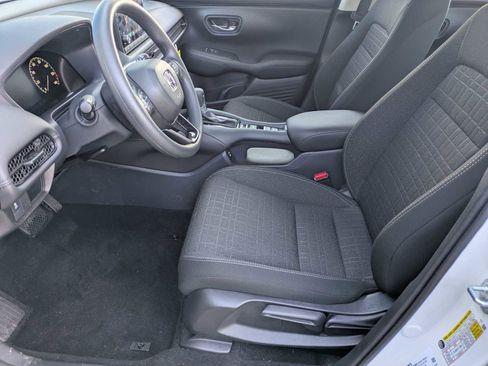 Certified 2025 Honda HR-V LX image 15