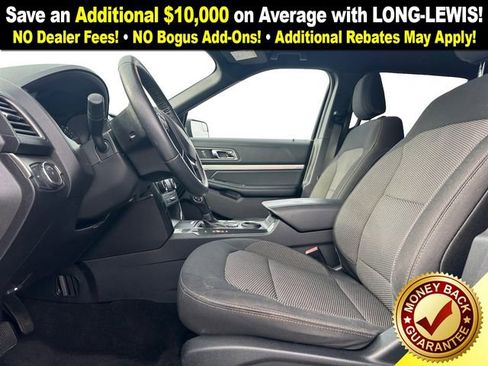 Used 2018 Ford Explorer XLT image 14