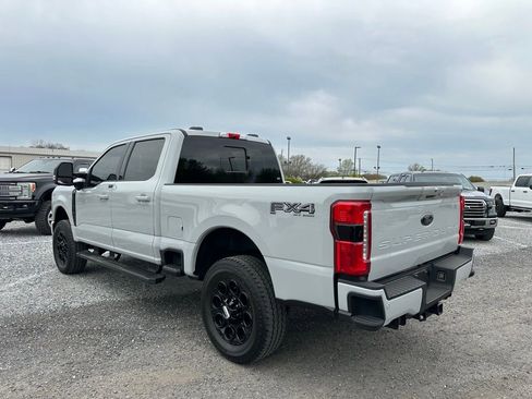 Used 2025 Ford F250 XLT w/ Black Appearance Package image 8