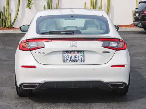 Used 2022 Honda Civic Sport Touring image 8