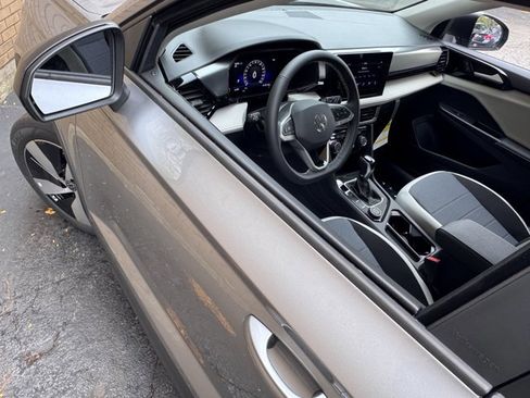 New 2025 Volkswagen Taos S image 15