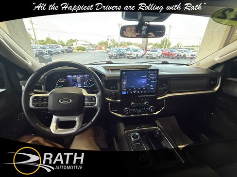 Used 2022 Ford Expedition XLT AWD/4WD image 14