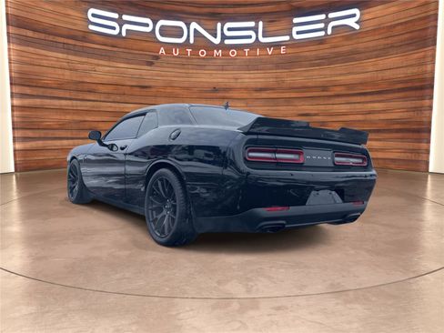 Used 2016 Dodge Challenger SRT Hellcat image 3