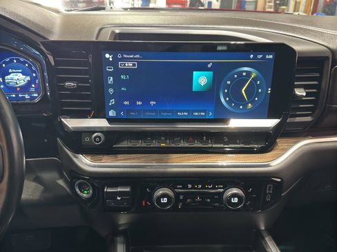 Used 2023 Chevrolet Silverado 1500 RST w/ Z71 Off-Road Package image 29